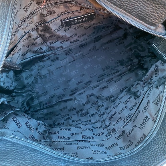 SOLD Michael Kors Large Pebbled Leather Hobo Shoulder Bag - Picture 13 of 14